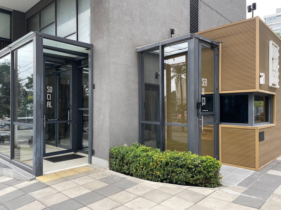 Property building, Facade/entrance, Day