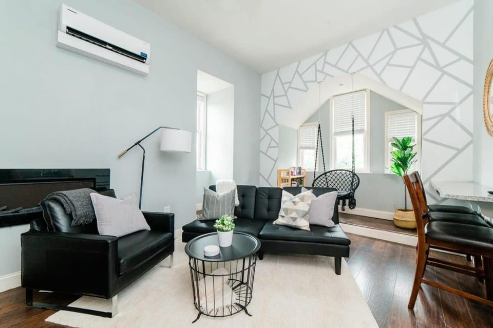 Living room, Seating area, air conditioner