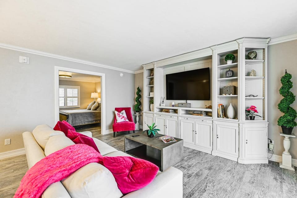 Marco Island Condo w/ Balcony + Water Views! House in Marco Island
