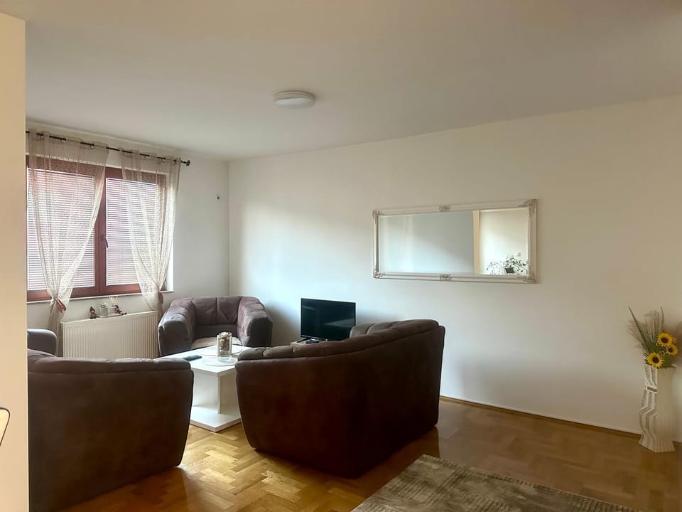 M apartman, Istočno Sarajevo, Lukavica Apartment in Sarajevo