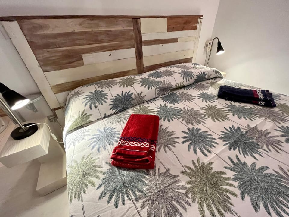 Bed, Photo of the whole room