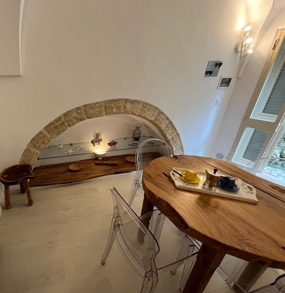 Food and drinks, Dining area