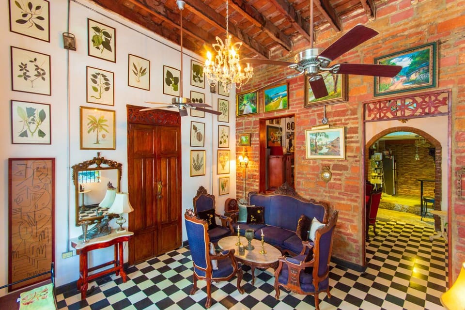 Living room, Lobby or reception, Internal: Not applicable to any particular room