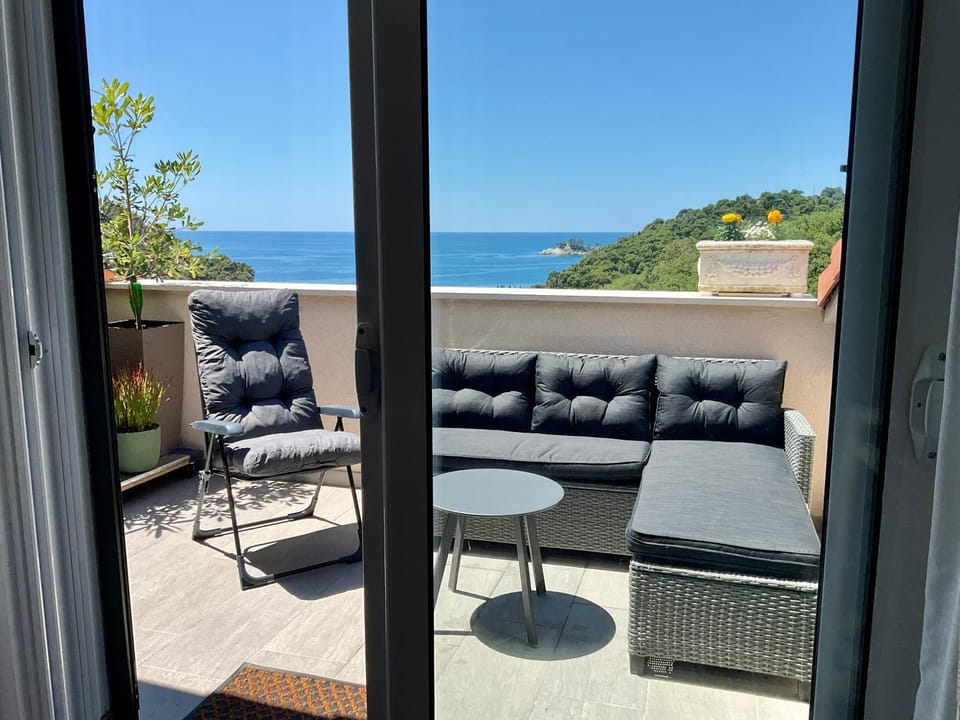 Balcony/Terrace, Seating area