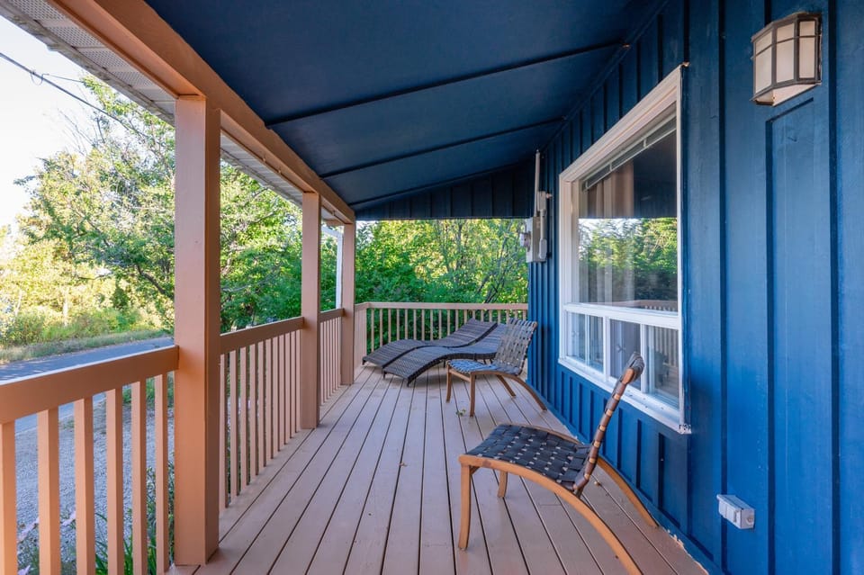 Patio, Seating area
