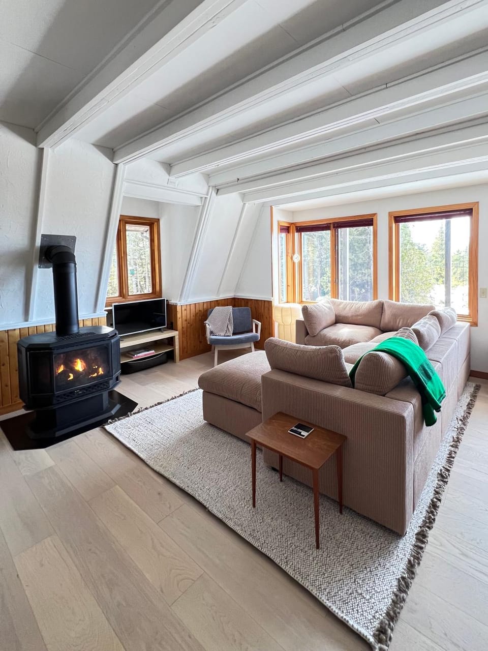 TV and multimedia, Living room, fireplace