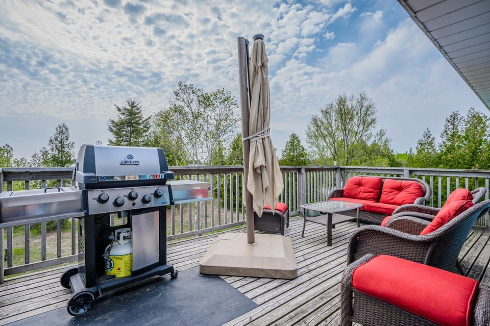 Patio, BBQ facilities