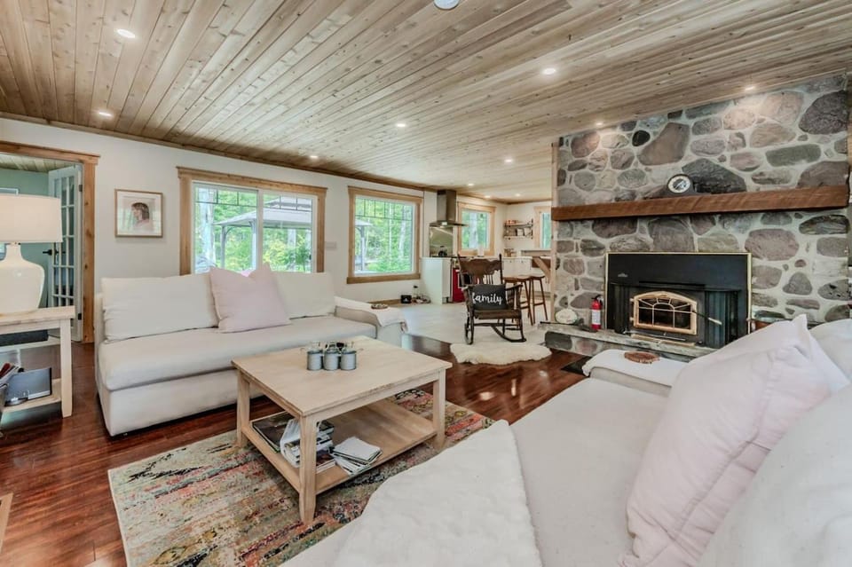 Living room, fireplace
