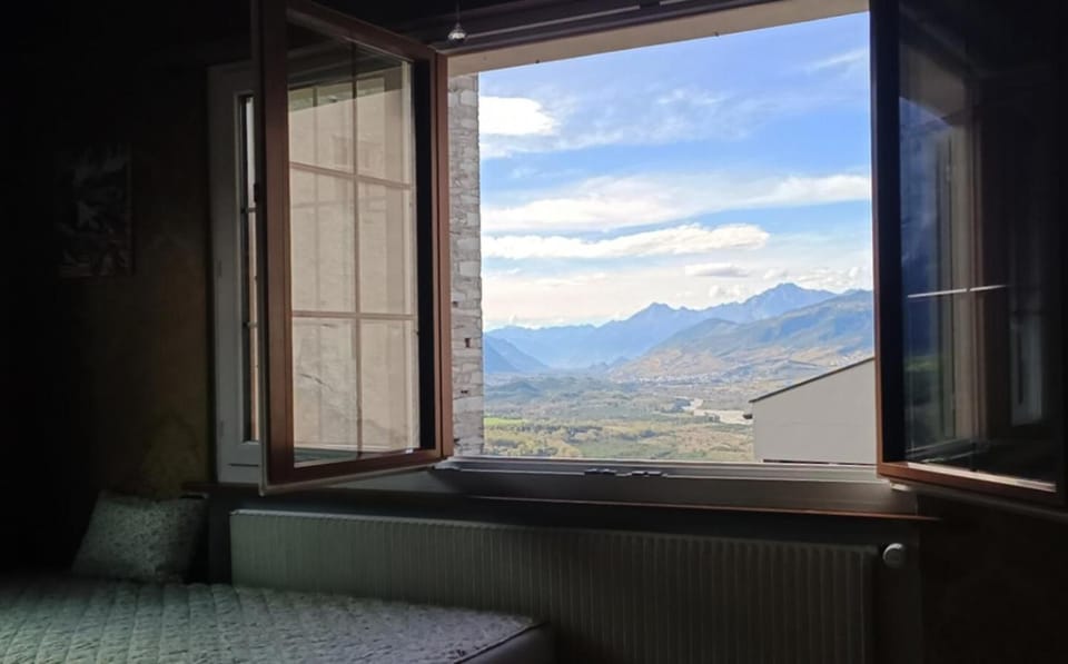 Day, Natural landscape, View (from property/room), Landmark view, Mountain view, River view
