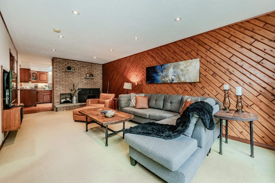 Living room, fireplace