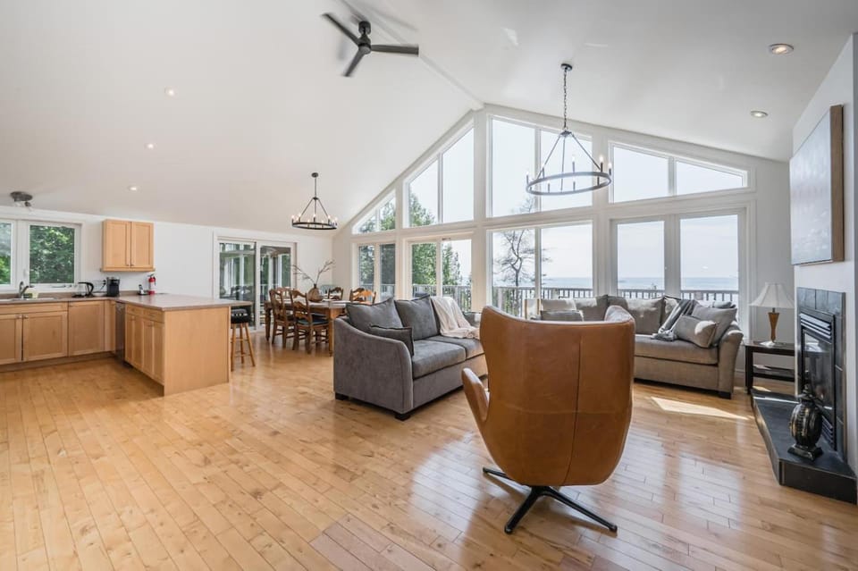 Living room, fireplace