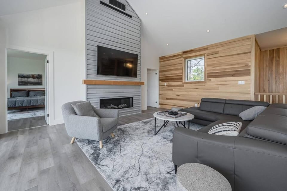 Living room, fireplace