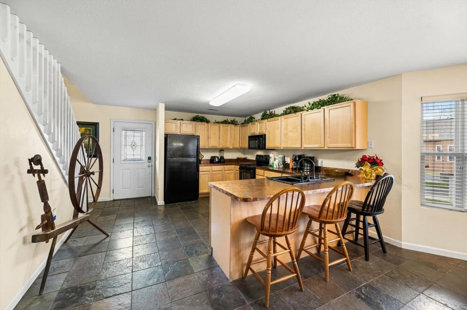 Hillbilly Hilton By Colonial Properties Chalet in Pigeon Forge