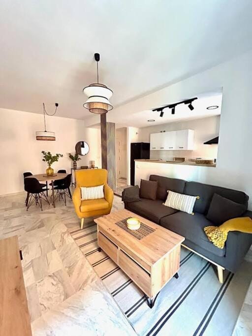 Hispalis plaza del Duque Apartment in Seville