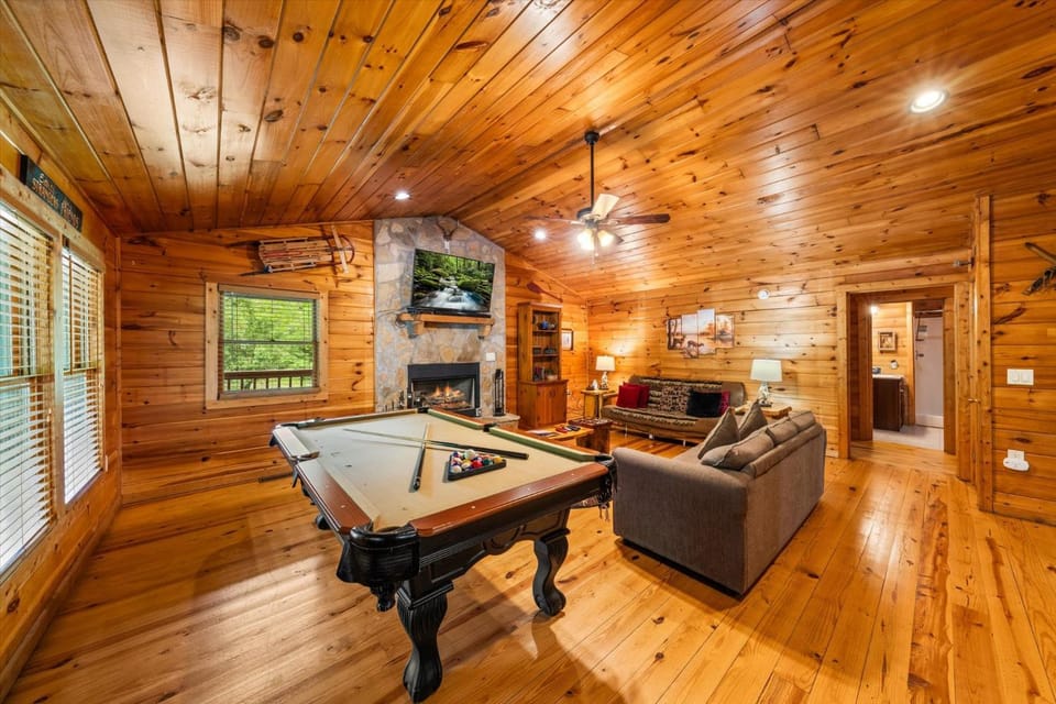 Adjust Your Altitude Elevate Your Escape Chalet in Sevier County