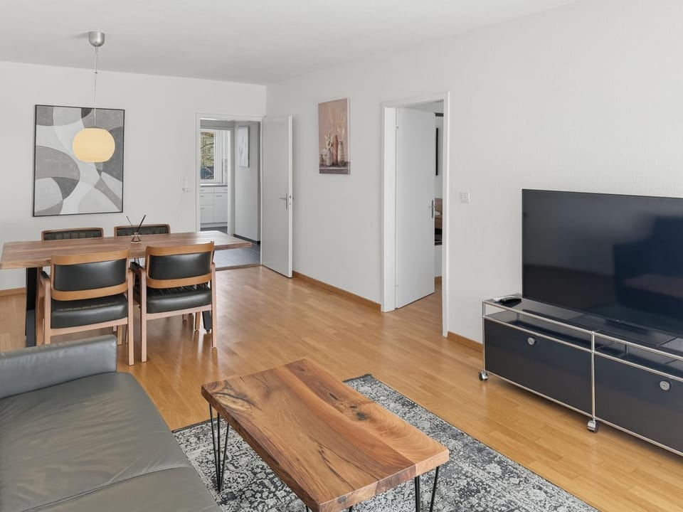 TV and multimedia, Living room, Dining area
