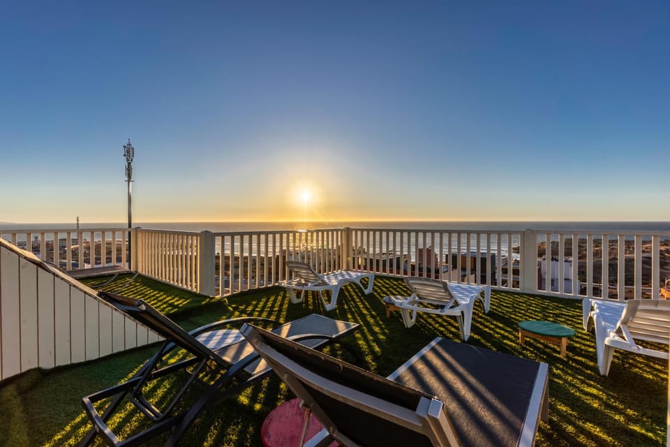 Natural landscape, View (from property/room), Balcony/Terrace, Sea view, sunbed