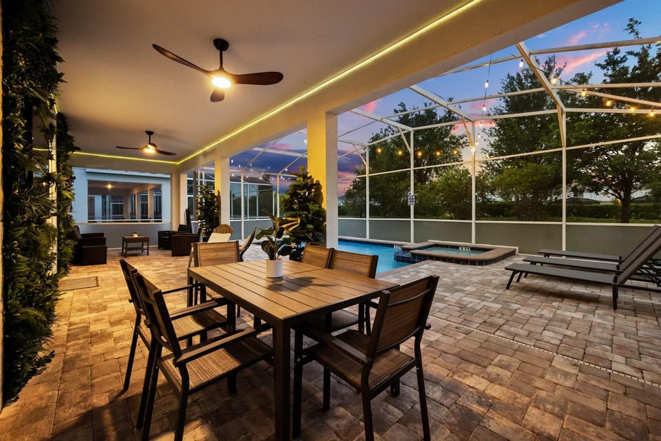 Patio, Balcony/Terrace, Seating area, Dining area, Pool view, Swimming pool, sunbed