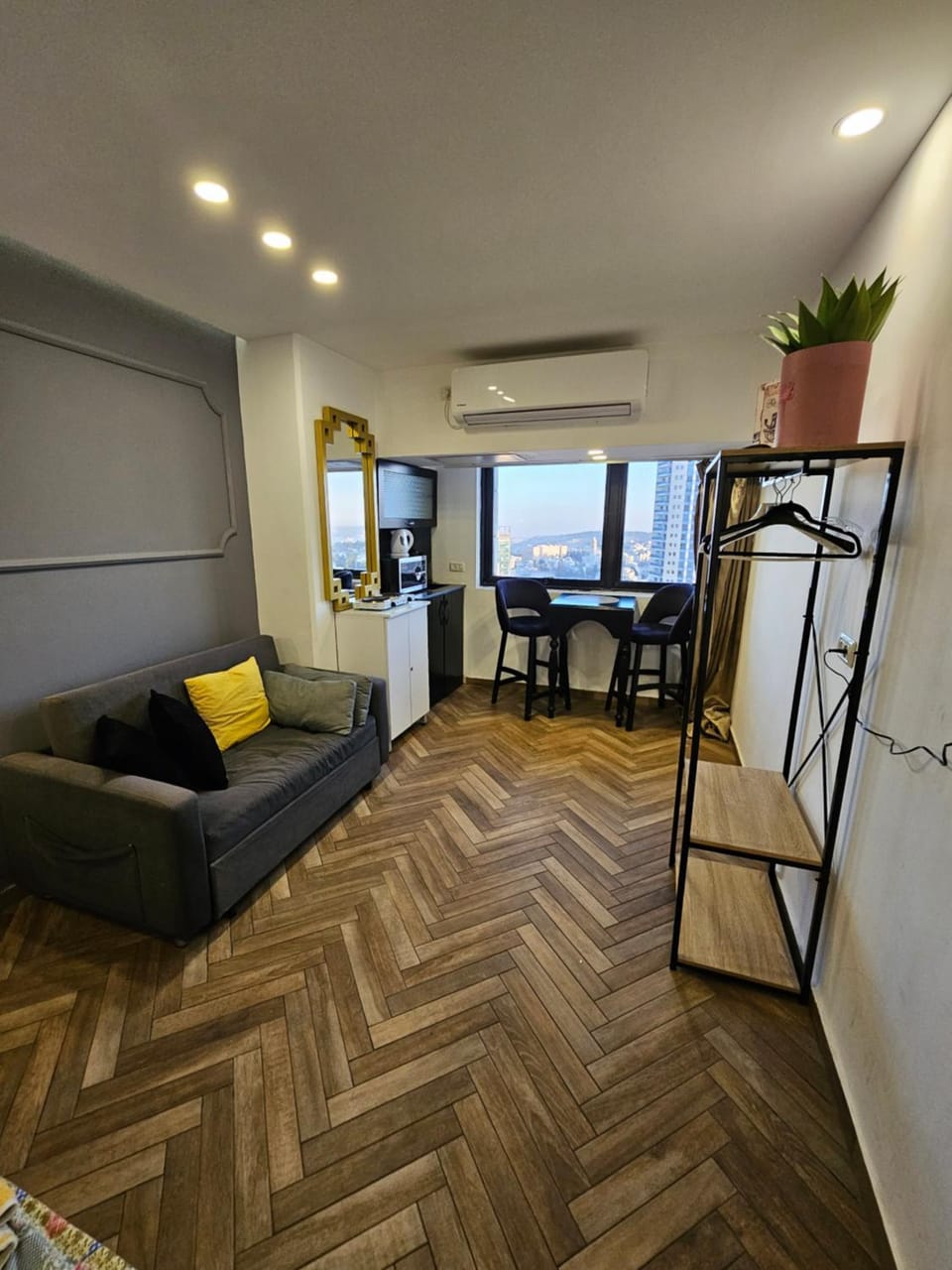 16th floor Apartment in Jerusalem
