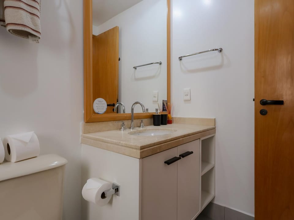 Bathroom, towels