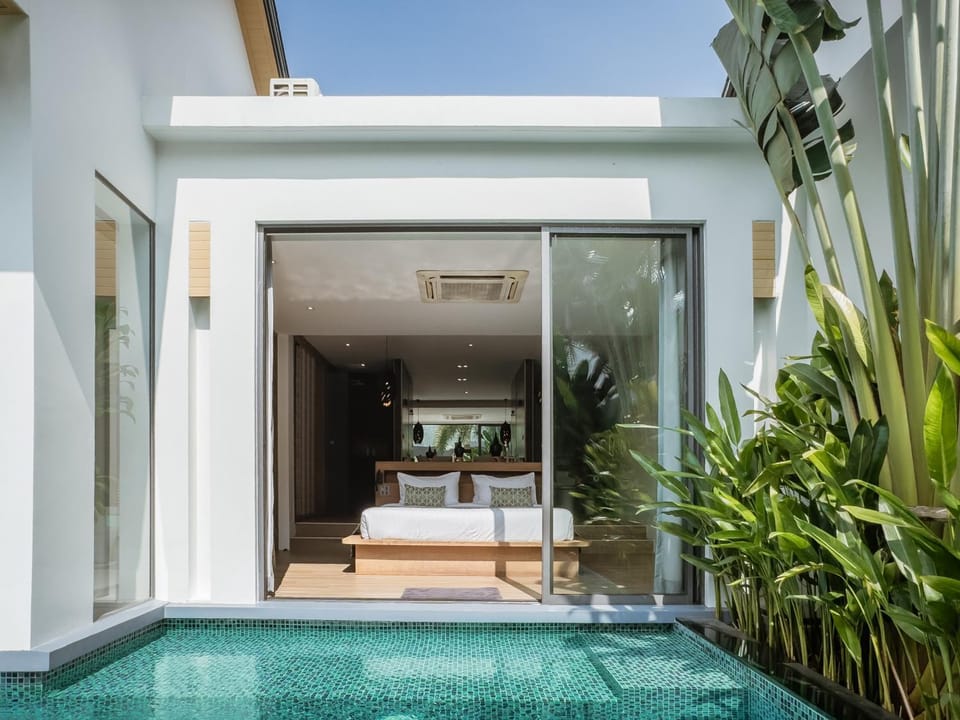 Pool view, Swimming pool