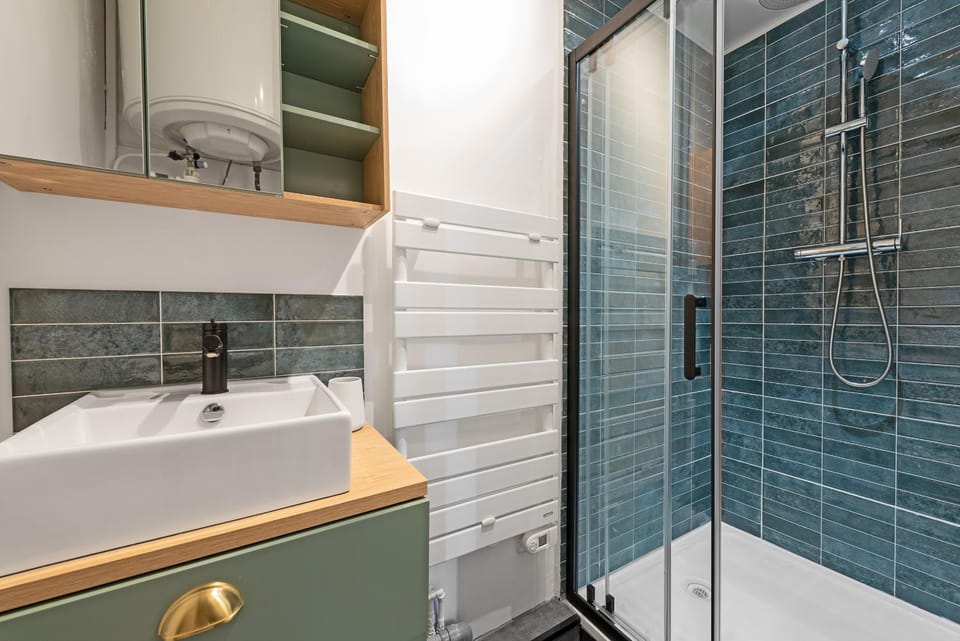 Shower, Bathroom