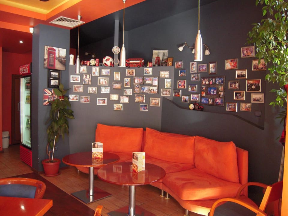 Property building, Lounge or bar, Food and drinks, Internal: Not applicable to any particular room
