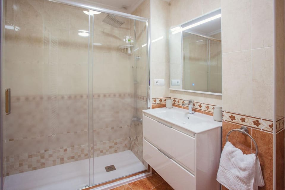 Shower, Bathroom