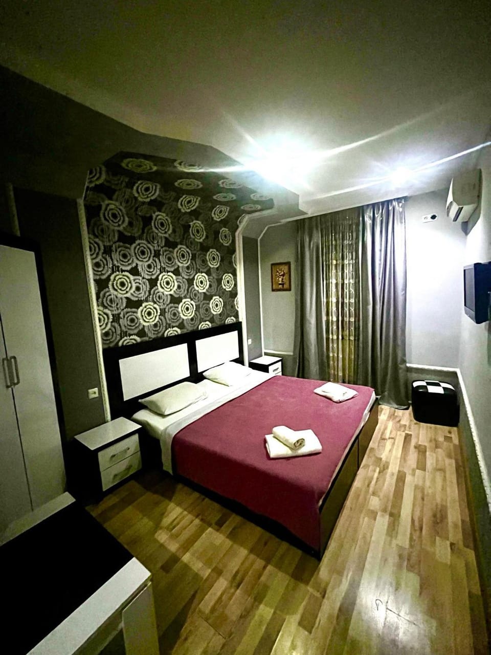 Communal lounge/ TV room, Bed, Bathroom, TV and multimedia, Photo of the whole room, Bedroom, internet, towels, wardrobe, air conditioner
