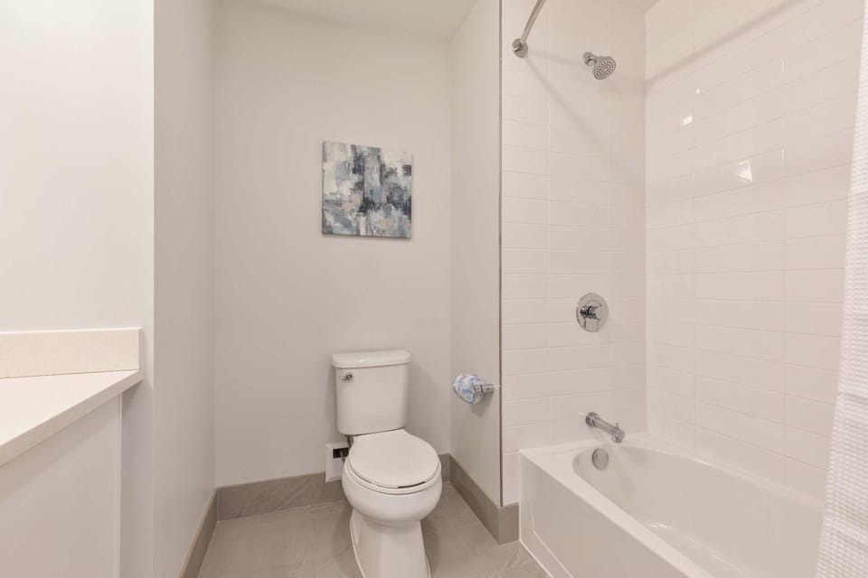 Private Apt Downtown Apartment in Quincy