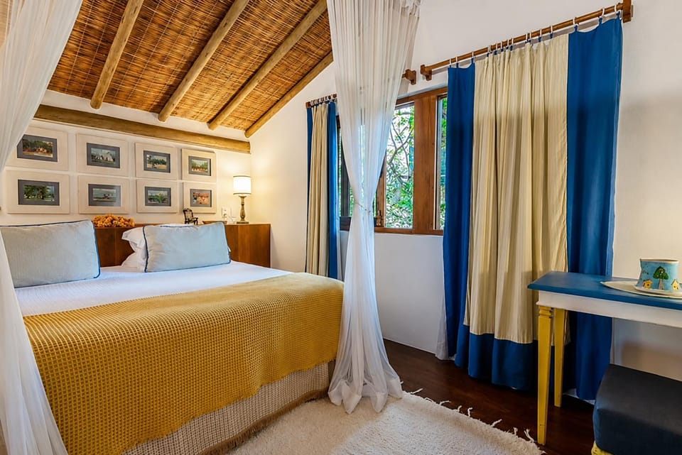 Bed, Photo of the whole room