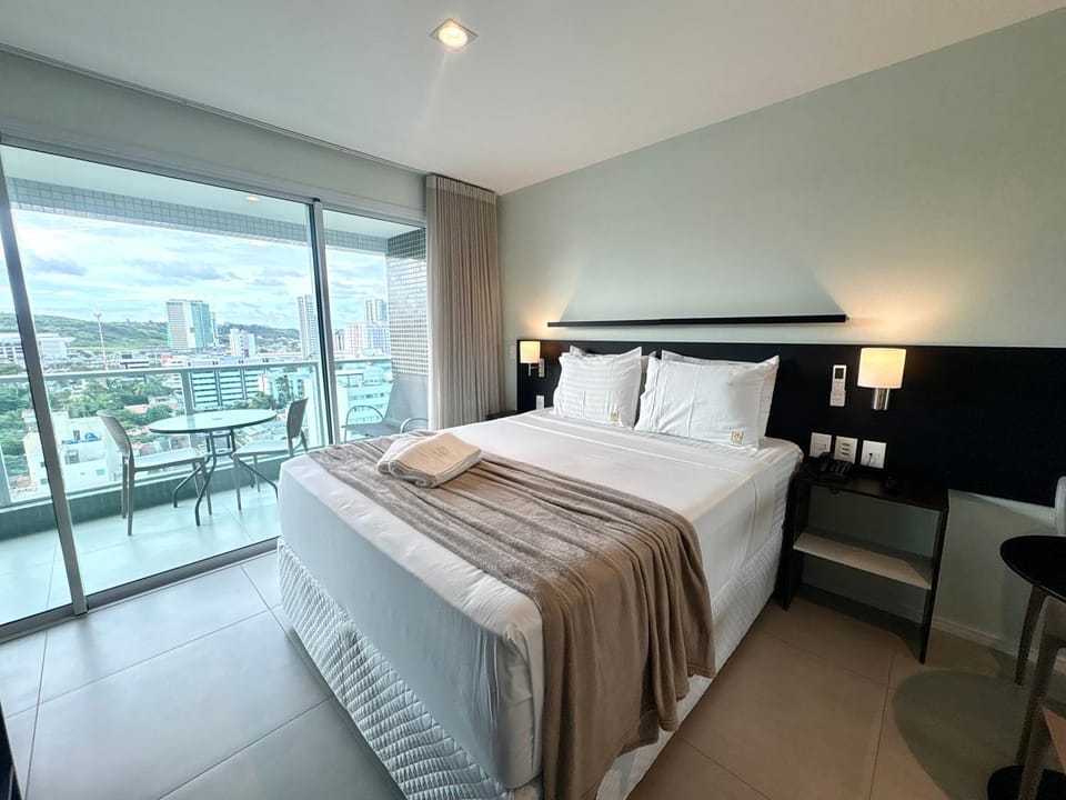 Bed, Balcony/Terrace, Photo of the whole room, Dining area, Bedroom