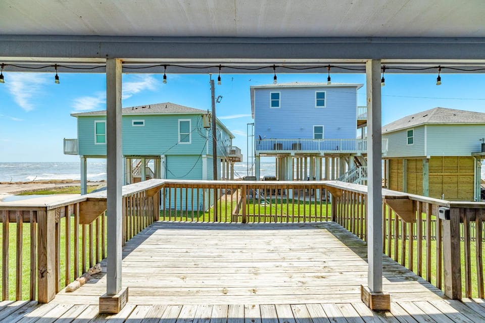 The Seaside Dollar - 2nd Row, Spectacular Sea Views House in Alvin