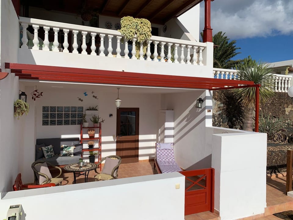 Balcony/Terrace, sunbed