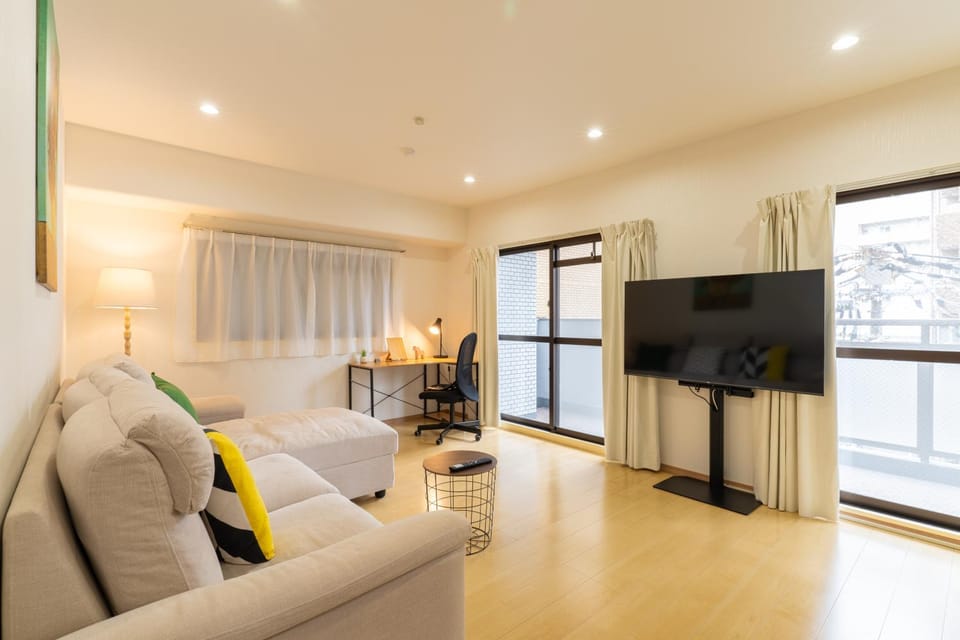 Communal lounge/ TV room, TV and multimedia, Living room, Seating area