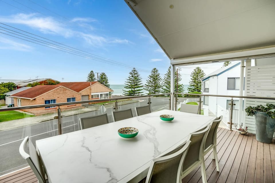 Horseshoe View 1A Scrymgour Rd Port Elliot - No Linen Included House in Port Elliot