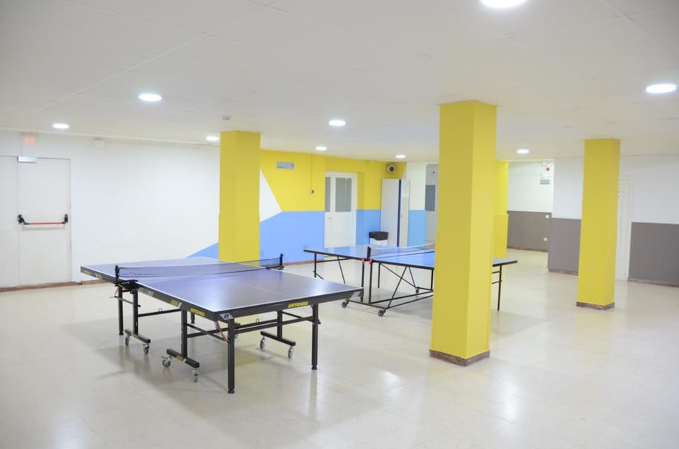 Table tennis