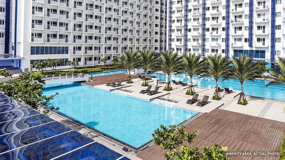 Property building, Swimming pool