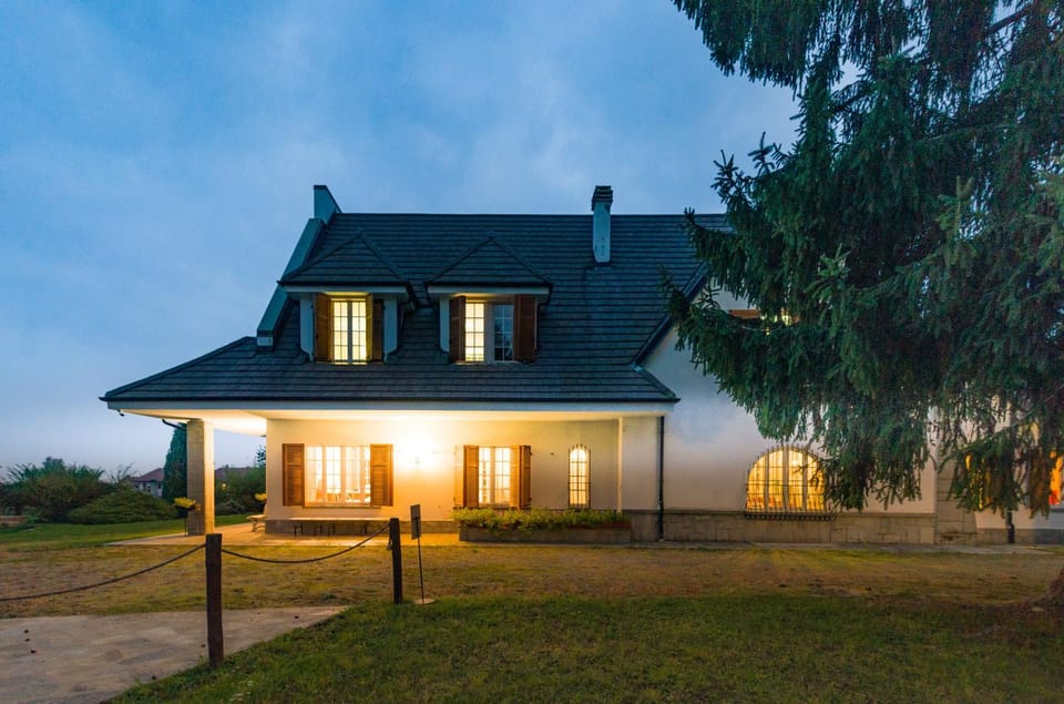 Property building, Garden