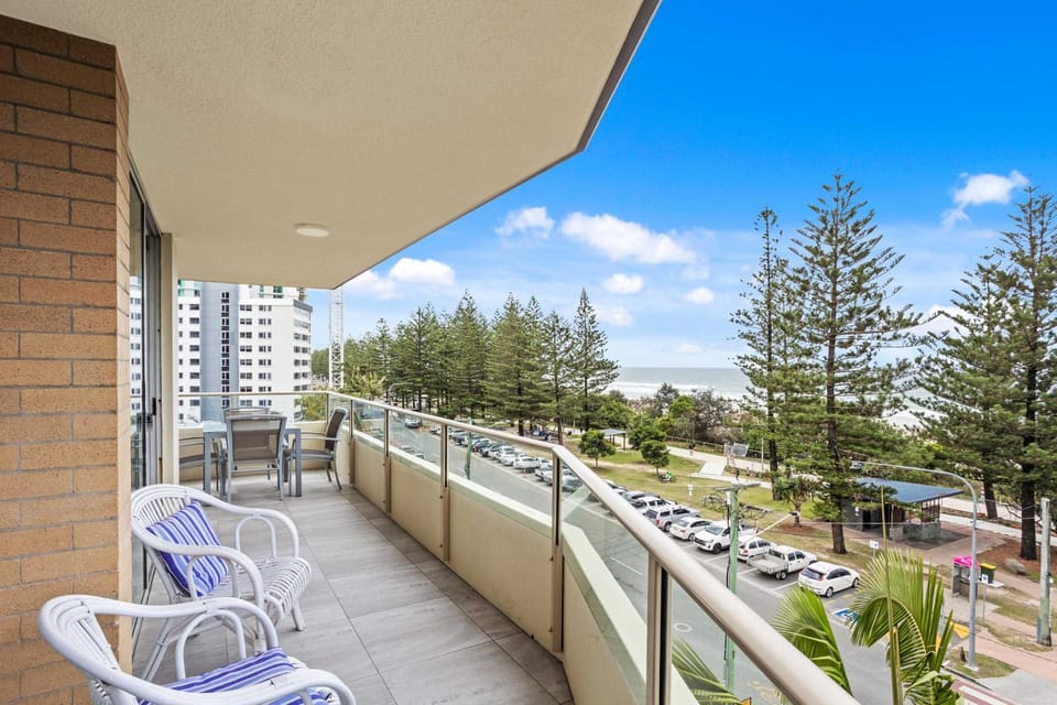 Property building, Patio, Day, View (from property/room), Balcony/Terrace, Parking
