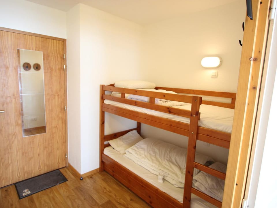 Charmant studio à Chamrousse, proche pistes et vue imprenable - FR-1-549-145 Apartment in Provence