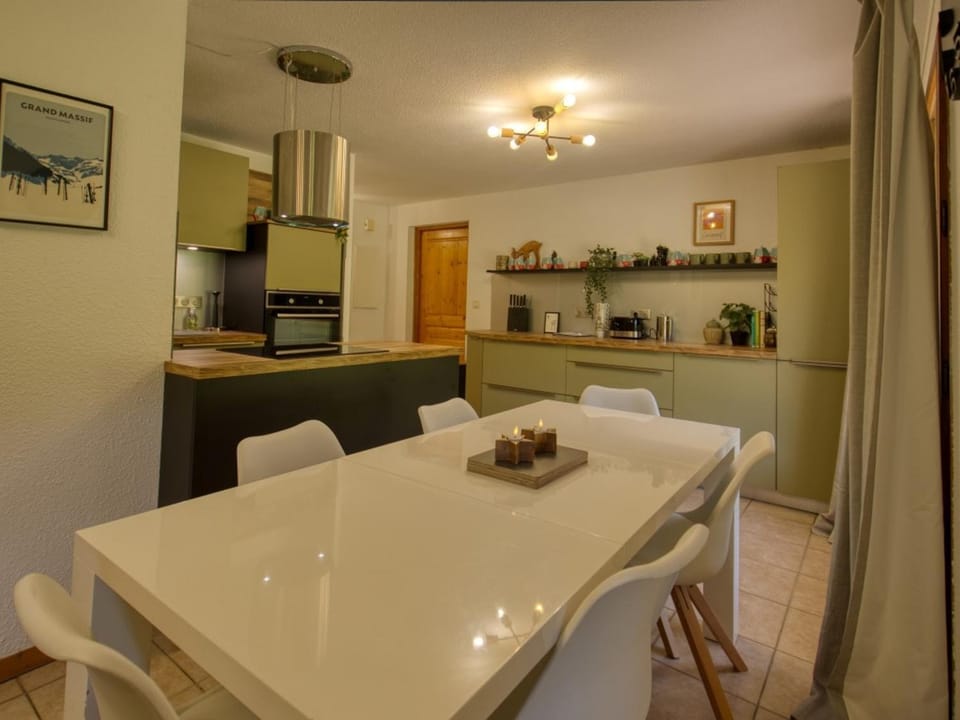 Appartement rénové avec WiFi près du ski-bus - FR-1-642-95 Apartment in Morillon