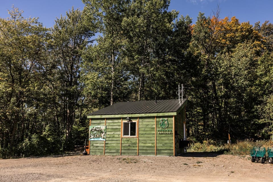 Sunken Escapes Cabin 10 Cabin in New Brunswick