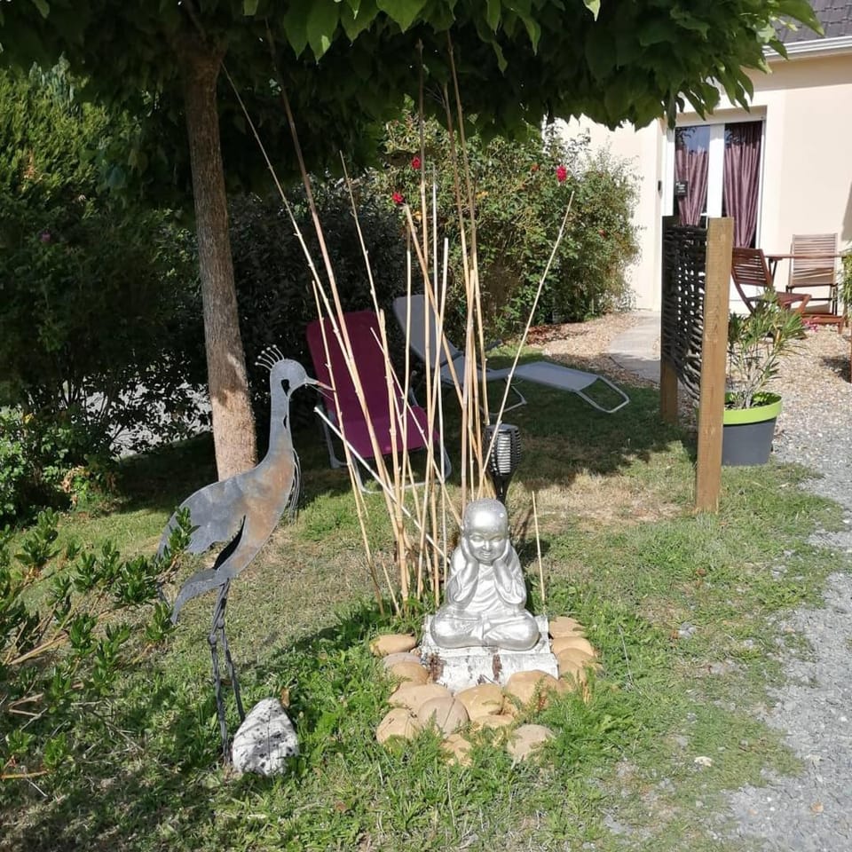 Studio Climatisé & Appartement Zen de Beauval- 800 m du Zooparc House in Centre-Val de Loire