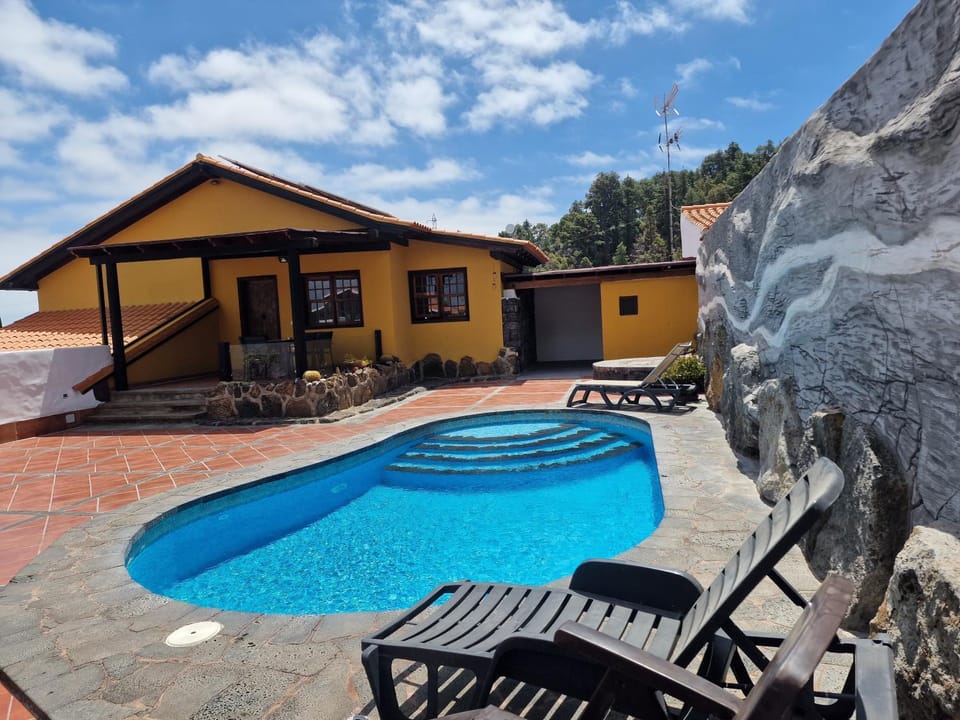 Patio, Swimming pool