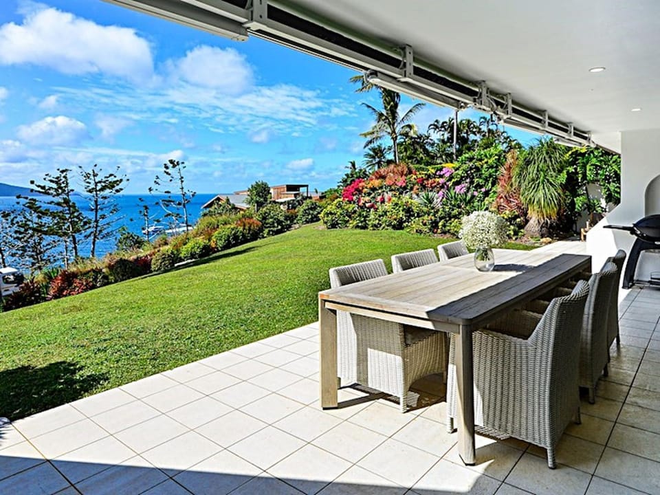 BBQ facilities, Garden, Seating area, Sea view, Sea view