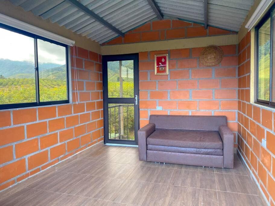 Retro Finca Urrao - Peaceful Avocado Farm Retreat House in Choco, Colombia