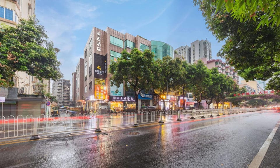 Property building, Neighbourhood, City view, Street view