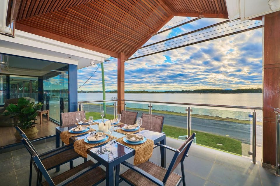 Riverside Luxury House in Port Macquarie