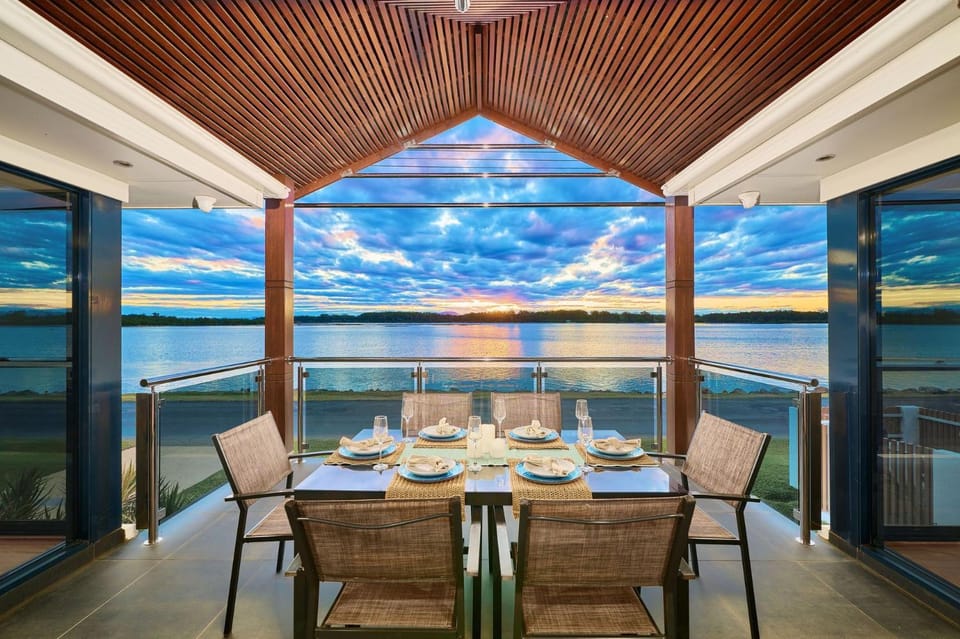 Riverside Luxury House in Port Macquarie